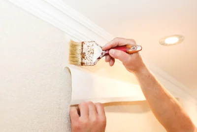 Pose de papier peint à Viré — revêtements muraux et toiles de verre